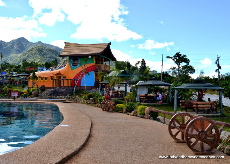 shoe house at Campuestohan Highland Resort