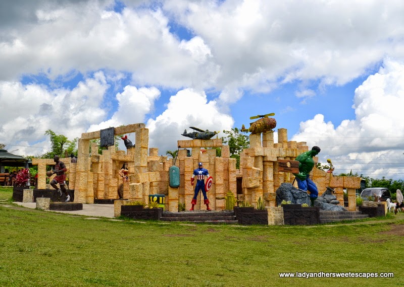 superheroes at Campuestohan Highland Resort